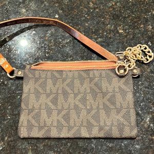 Michael kora signature Fanny pack